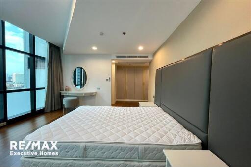 3 Bedrooms for Rent: Live in Luxury Near BTS Thonglor!