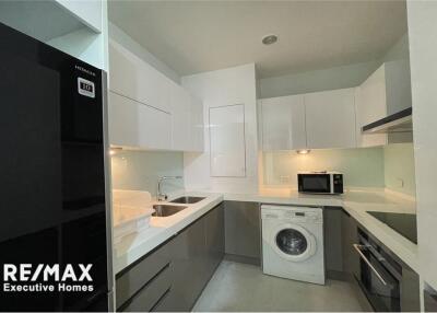 Modern 2 Bedroom Condos Near BTS Chidlom - Perfect for Commuters!