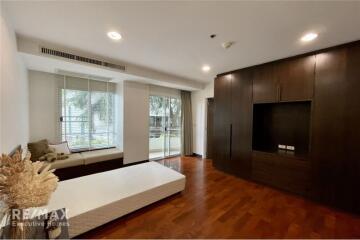 3 bedrooms apartment for rent near BTS Ekkamai