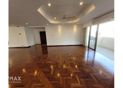 Pet friendly apartment 3+1 bedroom big balcony in Phrom Phong