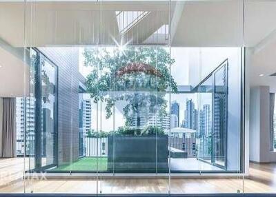 Largest Penthouse with Garden For Rent Sukhumvit26