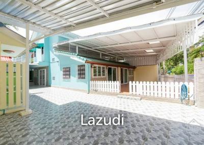 Townhouse 4 Bed near Takiab Beach