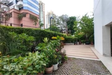 For Rent Spacious 1 bedroom at Wind Sukhumvit 23.