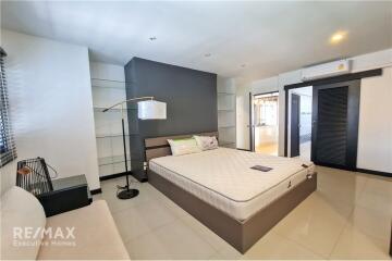 For rent penthouse pet friendly 2 bedrooms with private terrace in Sukhumvit 31