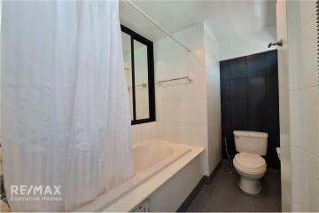 For rent penthouse pet friendly 2 bedrooms with private terrace in Sukhumvit 31