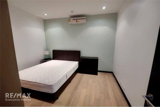 For Rent New Renoavted Spacious 2 Bedrooms with Balcony at Eight Thonglor Residence