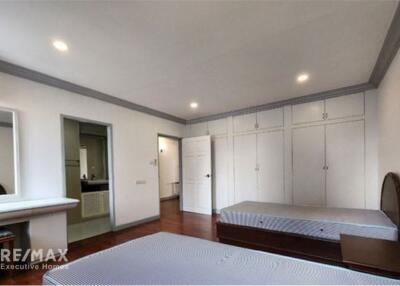 Spacious & Homely 3BR Apartment for Rent Asoke