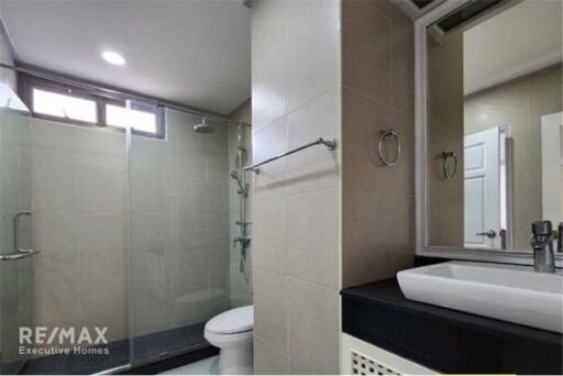 Spacious & Homely 3BR Apartment for Rent Asoke