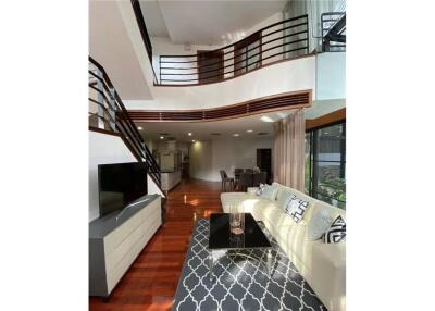 Luxurious Pet-Friendly Penthouse Duplex with 4 Bedrooms in Phrom Phong - Just a Stone