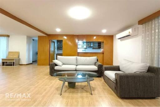 Luxurious 1 Bedroom Condo with Balcony in Asoke  Spacious 106 Sqm Unit at The Concord