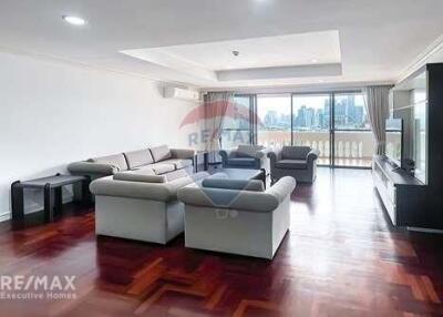 Pet-friendly, renovated 3 bedrooms with balcony