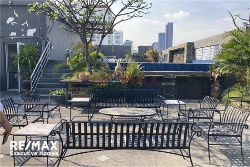 Luxury 2-Bedroom Unit, Pet-Friendly, Sukhumvit 63.