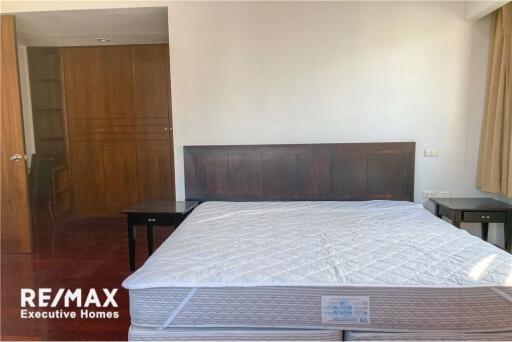 Luxury 2-Bedroom Unit, Pet-Friendly, Sukhumvit 63.