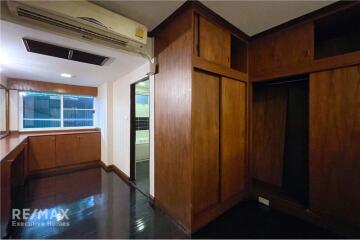 Low rise apartment in Sukhumvit 39.