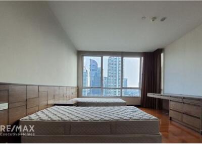 3 ห้องนอน Apt พร้อมระเบียงให้เช่าใน Sukhumvit 55