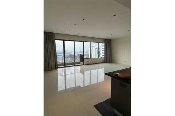 Luxury 3BR  Condo with River and City Views