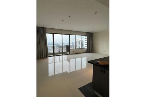 Luxury 3BR  Condo with River and City Views