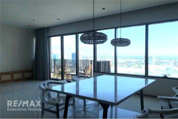 For Rent 3 Beds+Madroom 4 Bathroom/Sukhunvit24 Big bathtub among valuable view