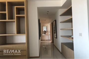 For Rent 3 Beds+Madroom 4 Bathroom/Sukhunvit24 Big bathtub among valuable view