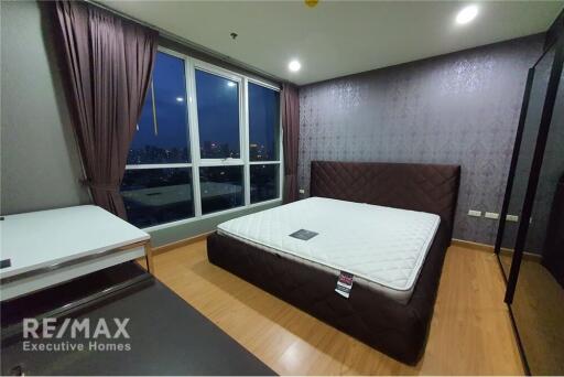 For Sale Condo 2 bad 2 bath Sathorn Narathiwat High rise condo