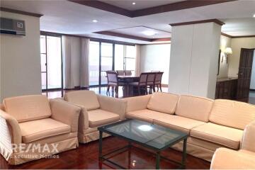 Room For Rent 3 Bed 3 Bath at Sukhumcit 23 Asok BTS