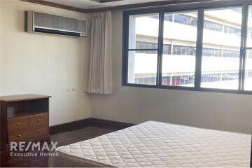 Room For Rent 3 Bed 3 Bath at Sukhumcit 23 Asok BTS