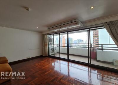 Available - new unit 3 bedrooms with big balcony - pet firendly unit - Liberty Park Comdominium Sukhumvit 23