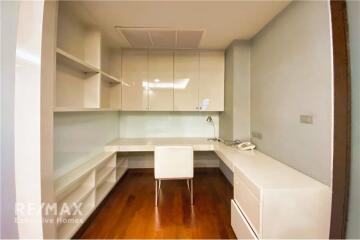 Available ! - For Rent -Modern 3 beds in private apartment Sathon