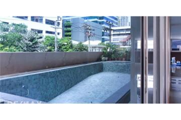 Shock price ! Pet friendly - Open layout  3 bedrooms with big balcony - 3rd Floor - Low rise condominium - Sathorn - Less than 5 minutes walk to BTS