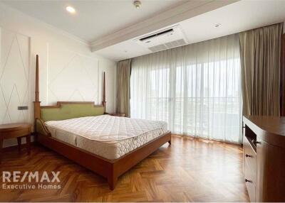 Newly Renovated 3 Bedroom Pet-Friendly Apartment Near BTS Nana!