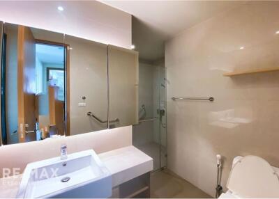 Condo for rent High-floor 3+1 bedrooms unit at The Parco Condominium