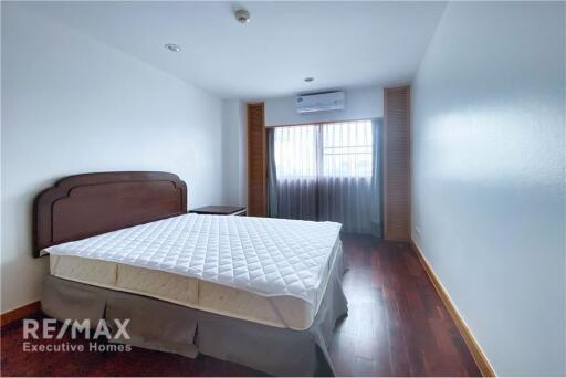 Pet - Friendly - Spacious 3-Bedroom Apartment for Rent in Sathon Soi 1 - Perfect for Families!
