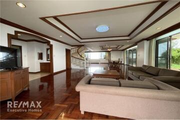 Duplex 5 bedrooms for rent in Promphong