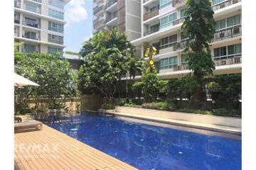 Loft-Style Unit: 3 Beds, 3 Baths with Smart Features at The Clover, Thonglor