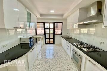 For Rent: Pet friendly apartment 3 Bedrooms in Asoke-Nana