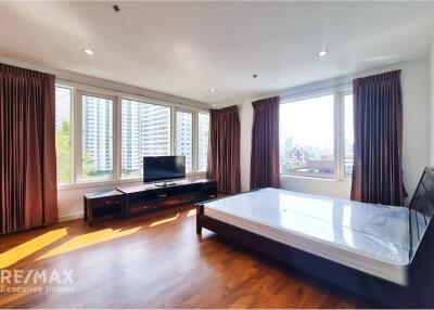 Luxurious 21 Bedroom Condo with High Floor Views, Only 9 Mins Walk to BTS Phrom Phong at Baan Siri 24