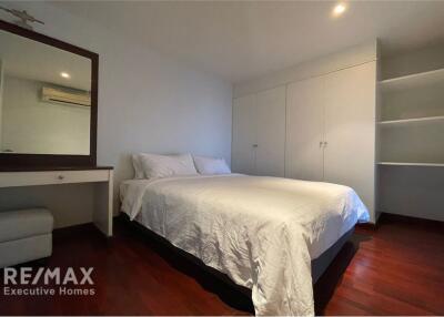 Newly Renovated 2-Bed Condo on High Floor at Newton Tower Condominium, Steps from BTS Nana!