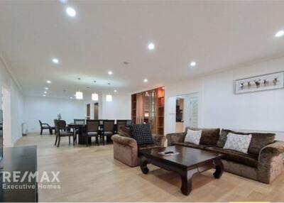 Pet-Friendly and Spacious 3-Bedroom Apartment in Sukhumvit Soi 31