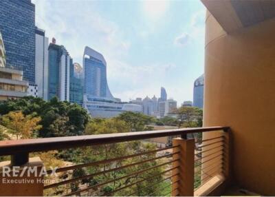 Classic-Style Apartment in Low-Rise Building, Ploenchit, Near BTS Station