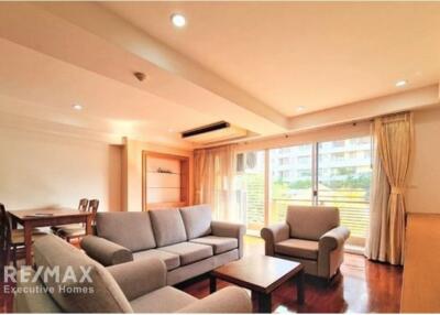 Classic-Style Apartment in Low-Rise Building, Ploenchit, Near BTS Station
