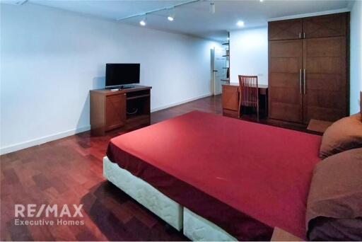 Pet friendly 2 bedrooms in Sukhumvit Soi 12