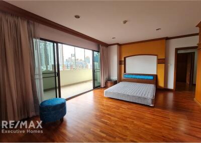 For rent pet friendly 3 bedrooms apartment in Sukhumvit 53 BTS Thonglor