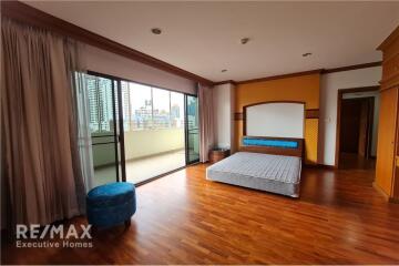 For rent pet friendly 3 bedrooms apartment in Sukhumvit 53 BTS Thonglor