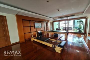 For rent pet friendly 3 bedrooms apartment in Sukhumvit 53 BTS Thonglor