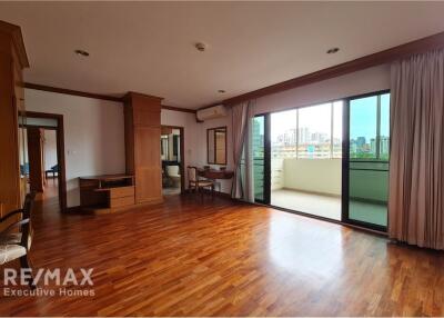 For rent pet friendly 3 bedrooms apartment in Sukhumvit 53 BTS Thonglor