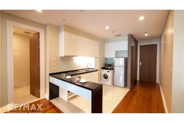 For Rent : Bright Sukhumvit 24 -  Modern 2 Bedroom  in the Heart of Sukhumvit