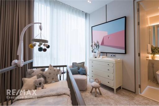 Exquisite 2-Bed Condo  The Stand Thonglor  Pet-Friendly  BTS Proximity"