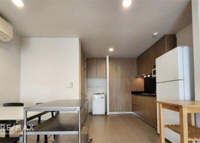 CAT-Friendly Modern 2-Bed, 2-Bath Low-Rise Apartment near Emporium & BTS Phrom Phong