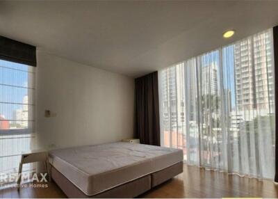 CAT-Friendly Modern 2-Bed, 2-Bath Low-Rise Apartment near Emporium & BTS Phrom Phong