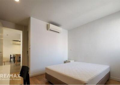 CAT-Friendly Modern 2-Bed, 2-Bath Low-Rise Apartment near Emporium & BTS Phrom Phong